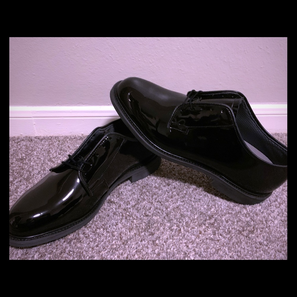 Bates Men’s High Gloss Dress shoes 🖤